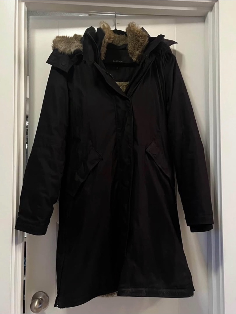 Aritzia Babaton Parka - Black (L) Faux-Fur Trim Parka Jacket